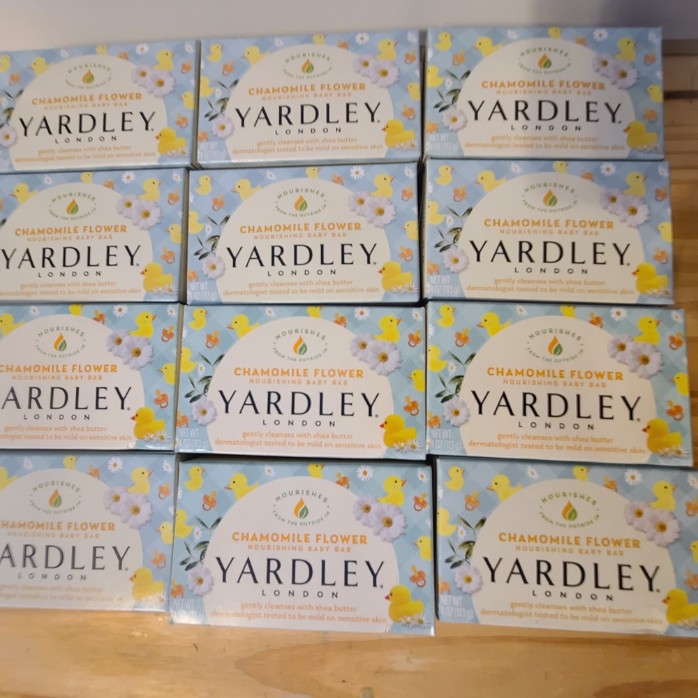 Yardley Chamomile Flower Soap Set